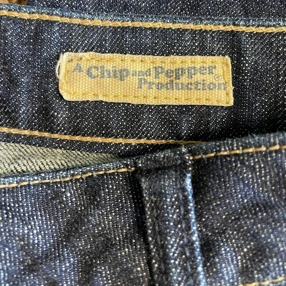 C7P size 5 mid rise knee high dark wash jean shorts - Picture 5 of 6